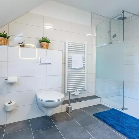 Merlin Ausguck - Familienfreundliche Dachgeschosswohnung Mit Morgensonne Lägenhet