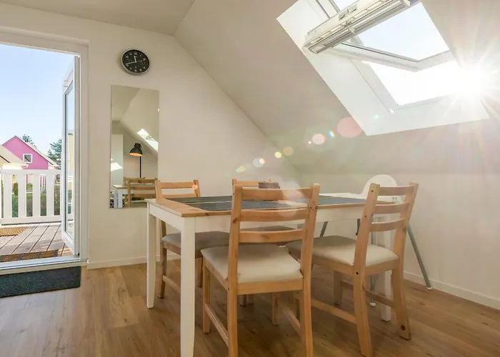 Merlin Ausguck - Familienfreundliche Dachgeschosswohnung Mit Morgensonne Marienfelde
